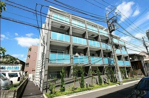 プレール・ドゥーク東中野 4階建