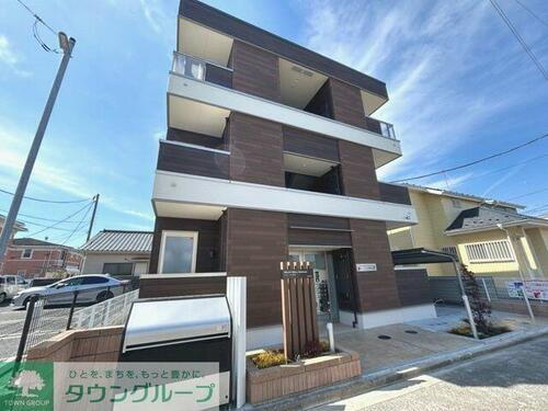 神奈川県茅ヶ崎市出口町 3階建