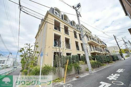 東京都世田谷区赤堤１丁目 地上4階地下1階建