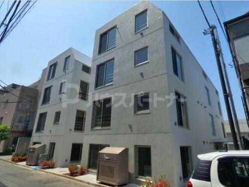 Ｃｈｏｕ　Ｃｈｏｕ　千石　ＥＡＳＴ 4階建