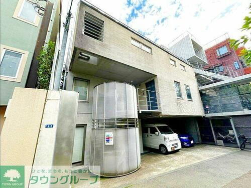 東京都渋谷区恵比寿３丁目 地上4階地下1階建