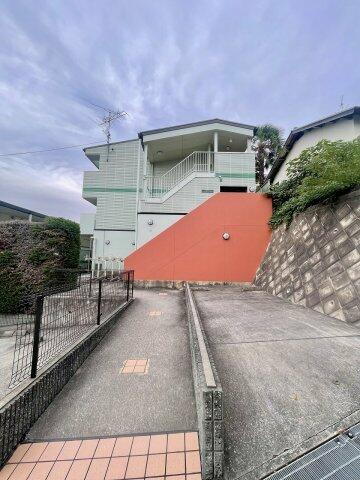 大阪府豊中市刀根山元町 2階建