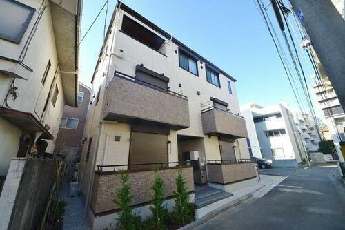 東京都杉並区上高井戸１丁目 3階建