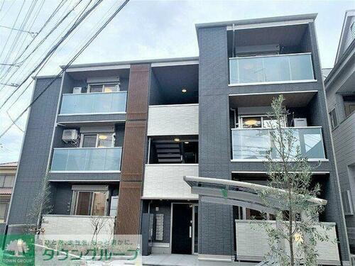 埼玉県越谷市南越谷３丁目 3階建