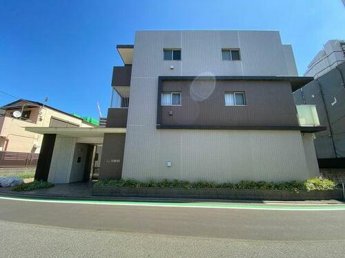 東京都台東区東上野６丁目 9階建