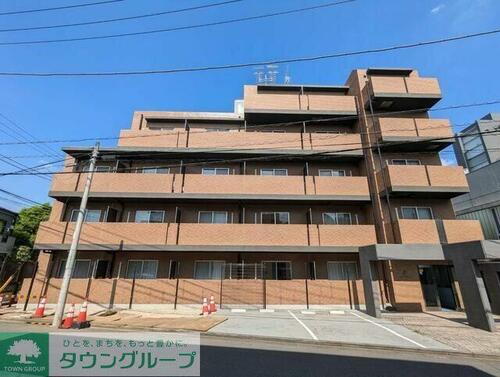 東京都世田谷区駒沢３丁目 5階建