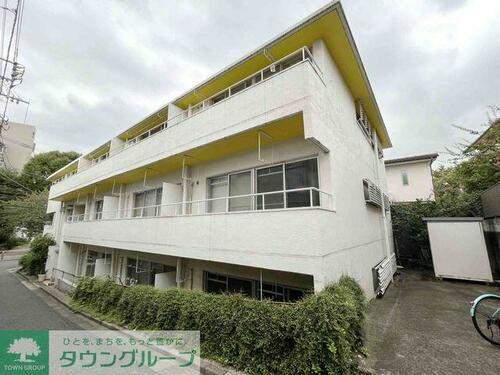 弐拾参番館 3階建
