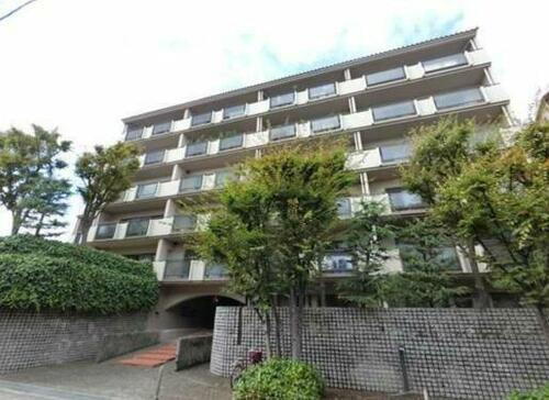 兵庫県芦屋市楠町 6階建