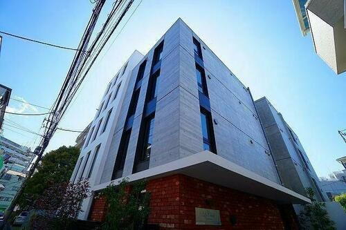 ルクレ高田馬場 地上5階地下1階建
