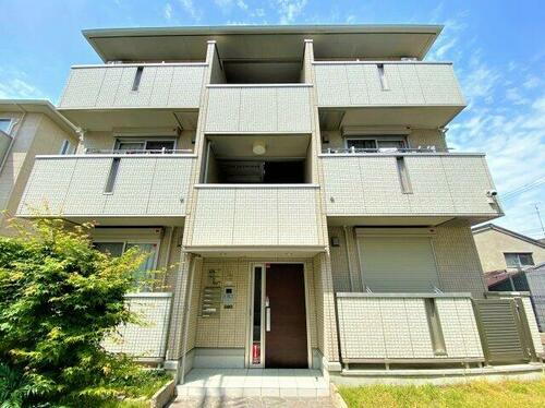 ＨａｌｅＷａｌｅａＩＩＩ 3階建