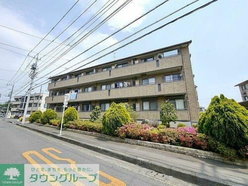 埼玉県入間市大字上藤沢 3階建