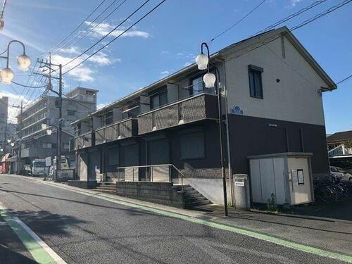埼玉県入間郡毛呂山町大字毛呂本郷 2階建