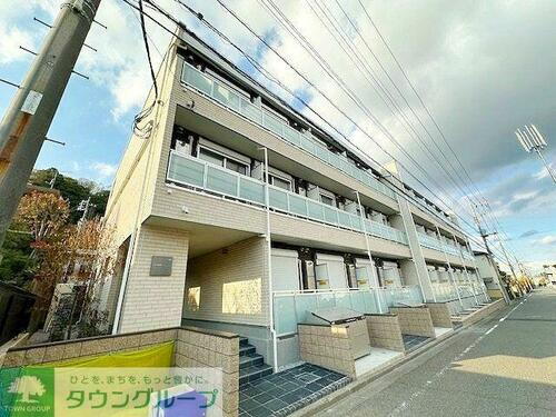 東京都八王子市南大沢１丁目 3階建