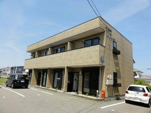 カトルレーヴ 2階建