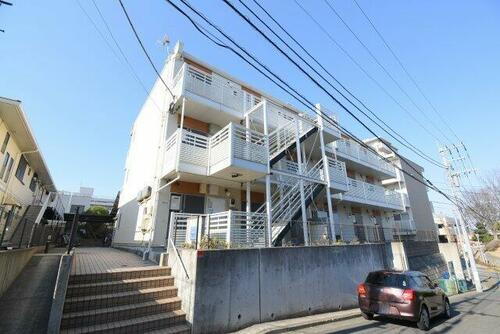 神奈川県横浜市保土ケ谷区星川３丁目 築11年9ヶ月 3階建