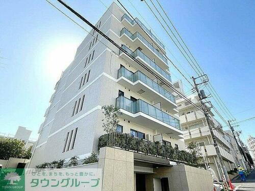 東京都港区南麻布１丁目 地上6階地下1階建