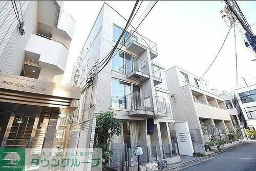 モデリアブリュット北参道 4階建