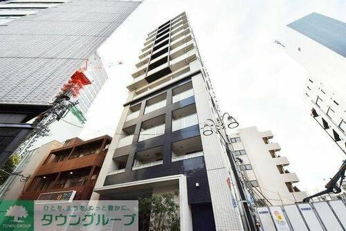 東京都港区南青山７丁目 12階建