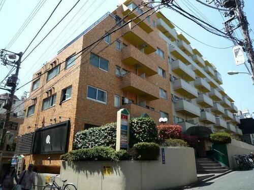 東京都渋谷区道玄坂２丁目 9階建