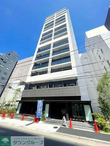 東京都港区西新橋３丁目 15階建
