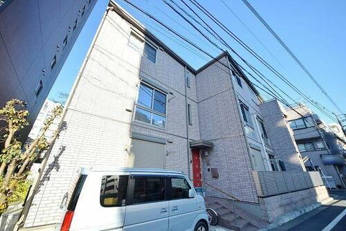 東京都調布市小島町２丁目 3階建