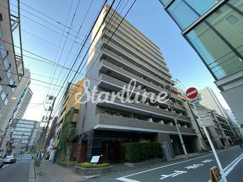 東京都中央区新富１丁目 13階建