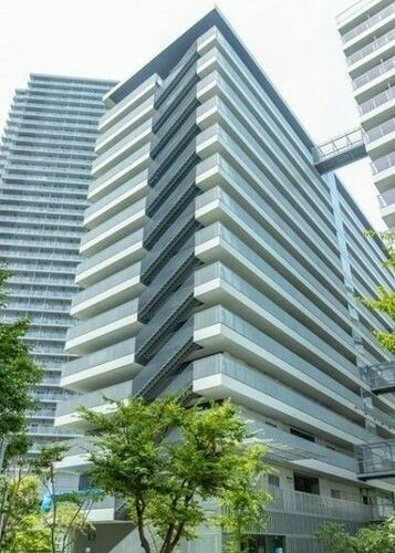 東京都江東区東雲１丁目 14階建