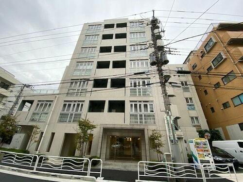 東京都江東区木場６丁目 8階建