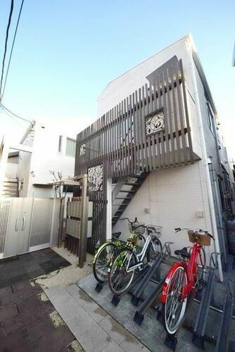 東京都国立市西１丁目 2階建