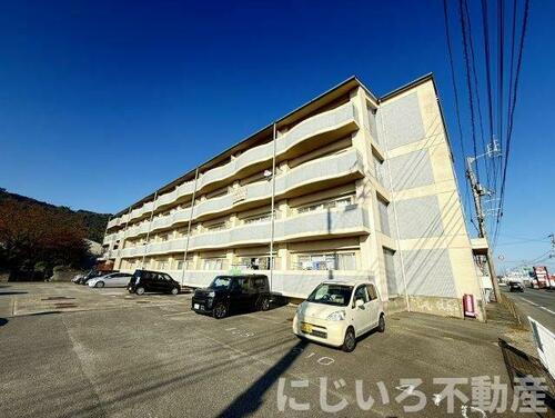 徳島県阿南市津乃峰町長浜 賃貸アパート