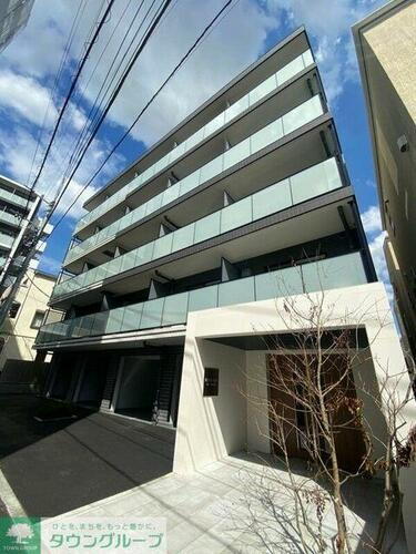 東京都北区志茂３丁目 5階建