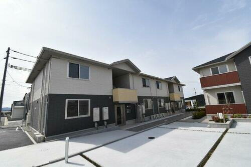 香川県高松市新田町甲 賃貸アパート