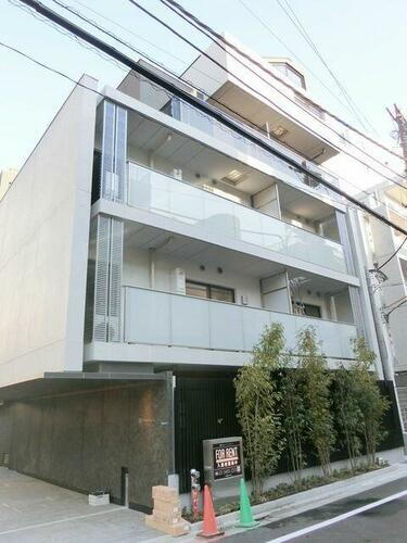 東京都目黒区下目黒２丁目 7階建