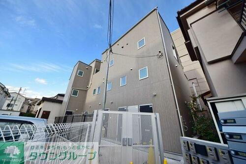 東京都立川市錦町２丁目 3階建