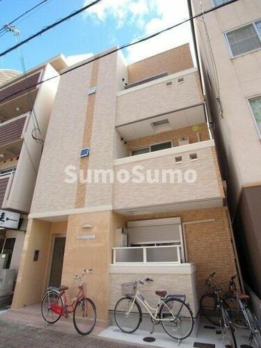 兵庫県神戸市兵庫区上沢通３丁目 3階建