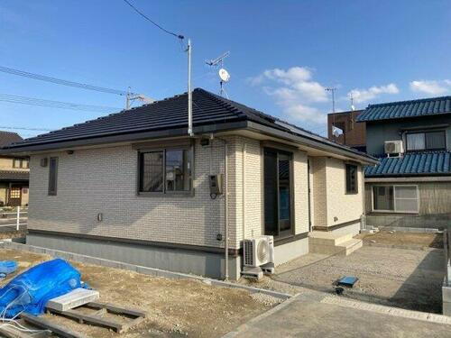 広島県福山市新涯町１丁目 平屋建て 