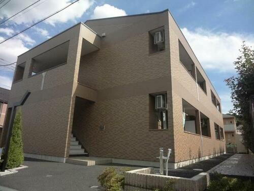 東京都日野市平山５丁目 2階建