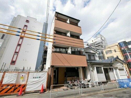 キオズ梅田ウエスト 地上4階地下1階建