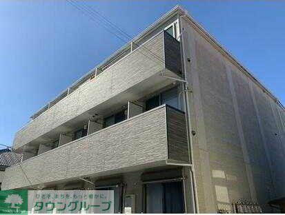 シェモア伊勢原 3階建