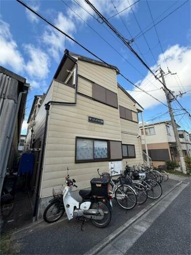 兵庫県尼崎市瓦宮１丁目 2階建