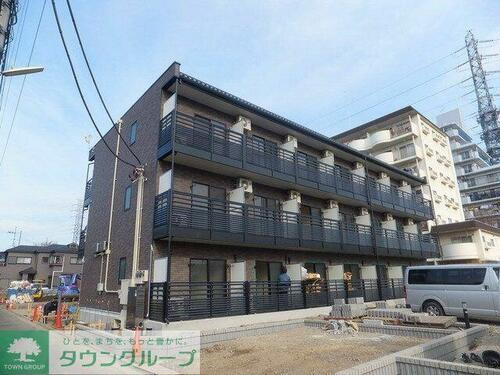レオネクストブラザーズハイツ 3階建