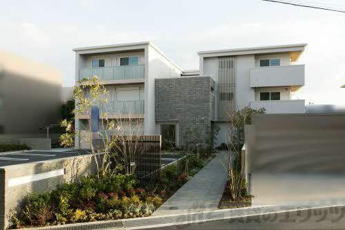 シャーメゾン　四季彩 3階建