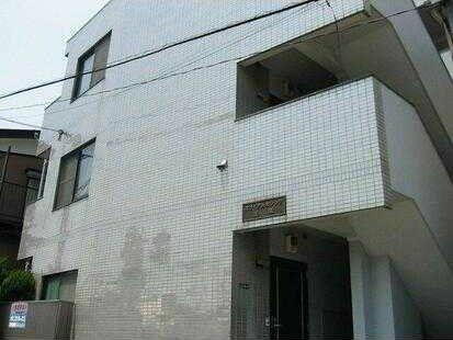 神奈川県川崎市高津区溝口６丁目 3階建