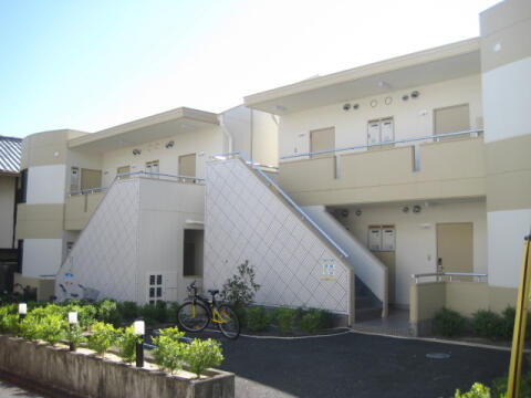 元魚ロイドアパートＢ