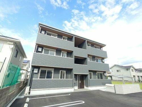 広島県福山市東川口町５丁目 3階建 