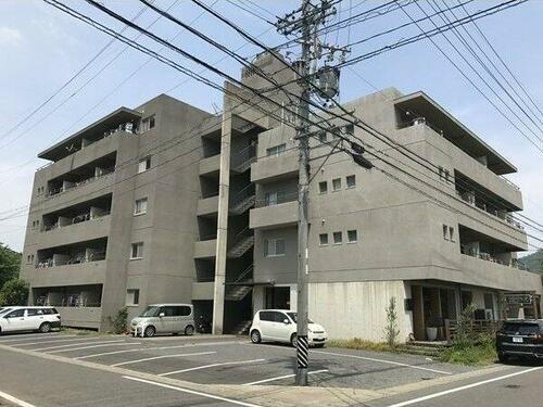ナガラアンクレー 5階建
