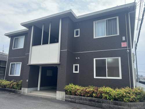 トロフィー　ティアラ 2階建