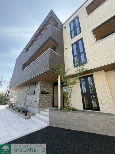 東京都立川市高松町１丁目 3階建