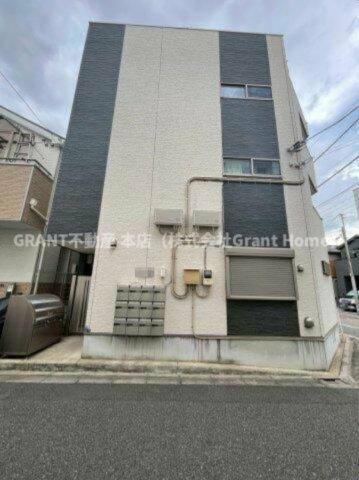 ソラーナレジデンス 3階建