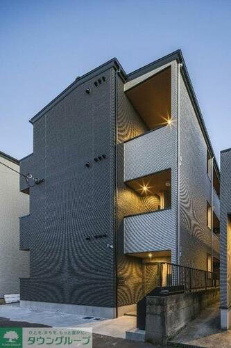 ｒｏｂｏｔ　ｈｏｍｅ　根本Ｂ 3階建